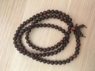 Japa Mala in legno amaranto